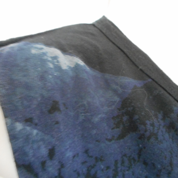 NWT Sleeveless big cat shirt, shades of blue - Picture 4 of 7